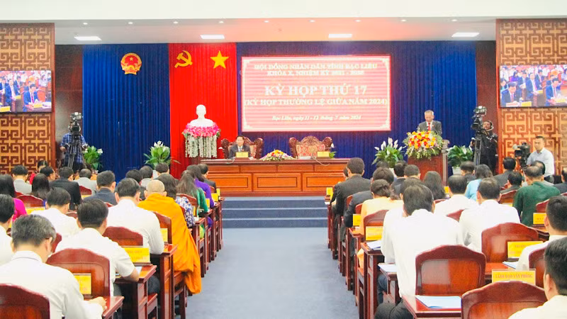 Quang cảnh cuộc họp.
