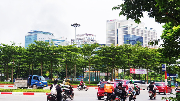 Khói bụi là nguyên nhân gây ô nhiễm không khí. Ảnh: NAM ANH