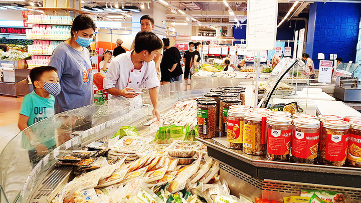 Năm 2023, Việt Nam đã thành công trong kiểm soát lạm phát. Ảnh: NAM ANH