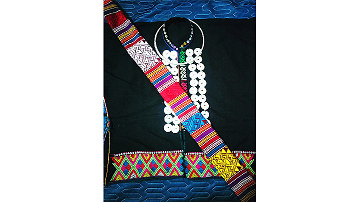 Nét đẹp trang phục Vân Kiều