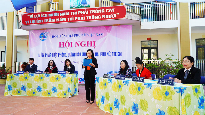 Chi hội Luật sư giới thiệu mô hình Phiên tòa giả định để đẩy mạnh công tác tuyên truyền. Ảnh: CHI HỘI LUẬT SƯ CUNG CẤP