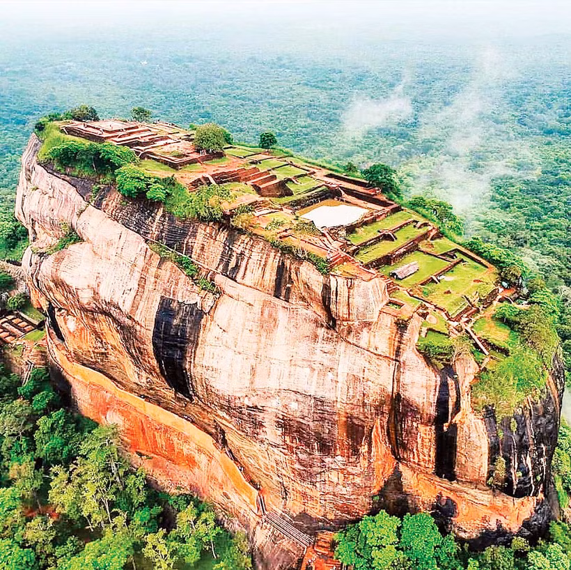 Toàn cảnh Sigiriya, từ góc nhìn trên cao (nguồn ảnh: PINTEREST)