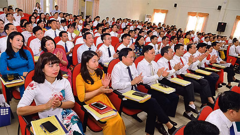 Các học viên tham dự lớp cán bộ quy hoạch nguồn Ủy viên Ban Thường vụ quận, huyện, thị ủy và đảng ủy trực thuộc Thành ủy Hà Nội.