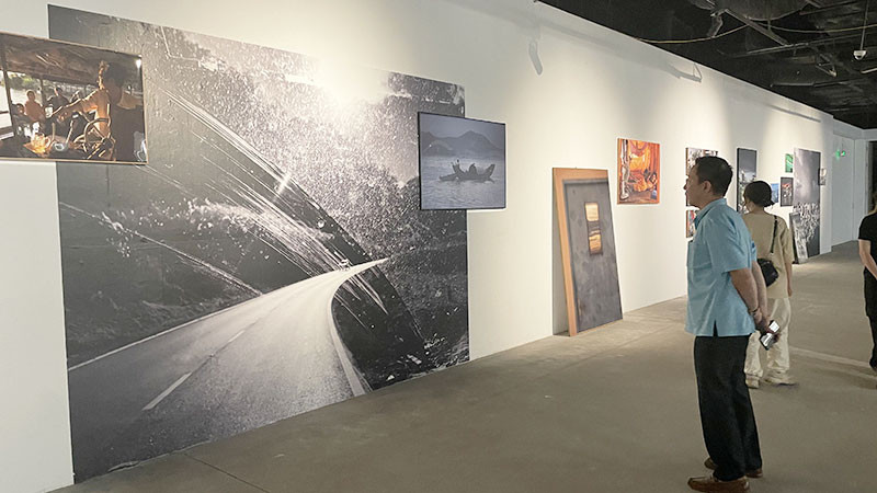 Triển lãm nhiếp ảnh tại Trung tâm Nghệ thuật đương đại Vincom (VCCA).