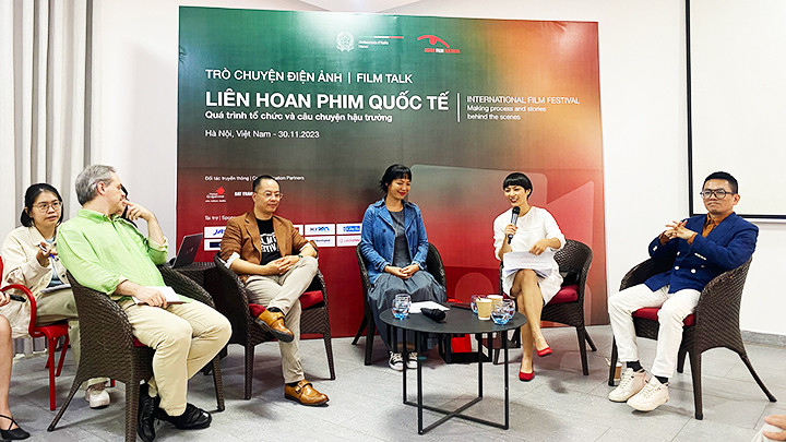 Các diễn giả tại tọa đàm.