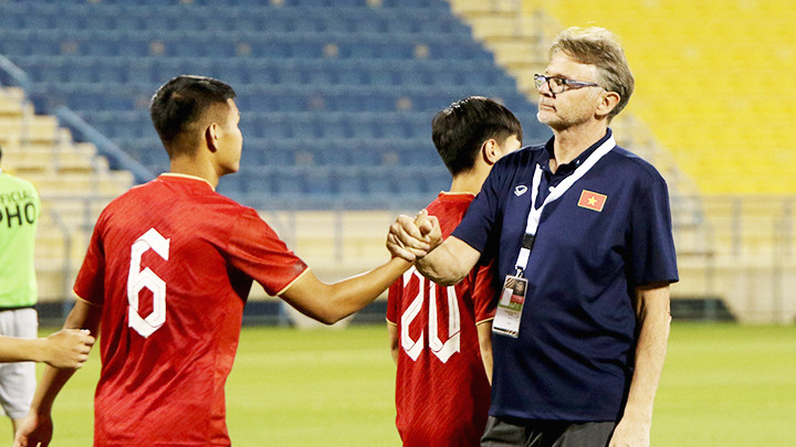 Huấn luyện viên Troussier cần thêm thời gian. Ảnh: VFF