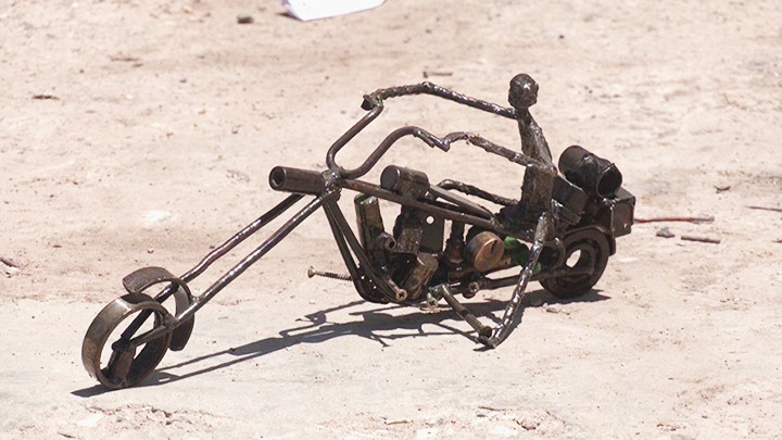 Tác phẩm nghệ thuật từ sắt phế liệu