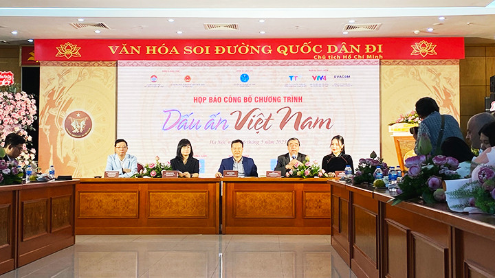 Buổi họp báo công bố chương trình "Dấu ấn Việt Nam".