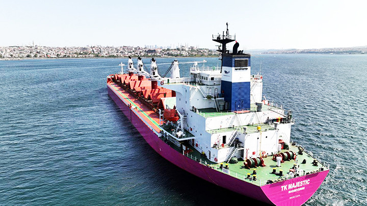 Một tàu chở ngũ cốc rời cảng Ukraine khi Sáng kiến ngũ cốc Biển Đen còn hiệu lực. Ảnh: REUTERS