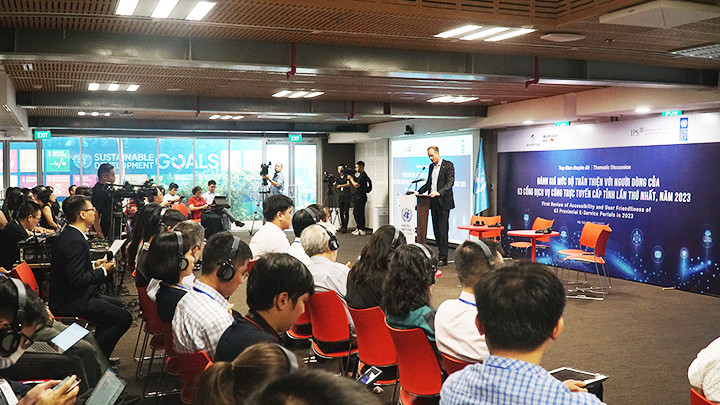 Quang cảnh buổi tọa đàm.