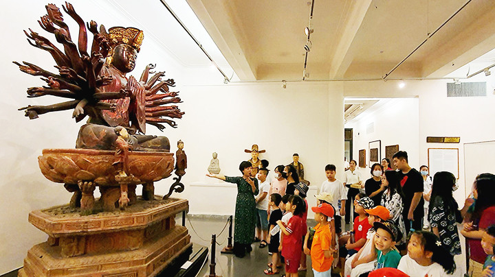 Tưởng niệm và trải nghiệm!