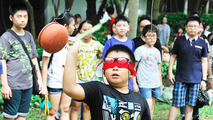 Đưa trò chơi dân gian vào trường học