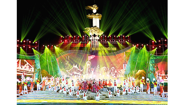 Tôn vinh các anh hùng dân tộc