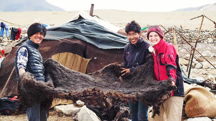 Một tấm thảm từ sợi yak ở Changthang. Ảnh: KAL