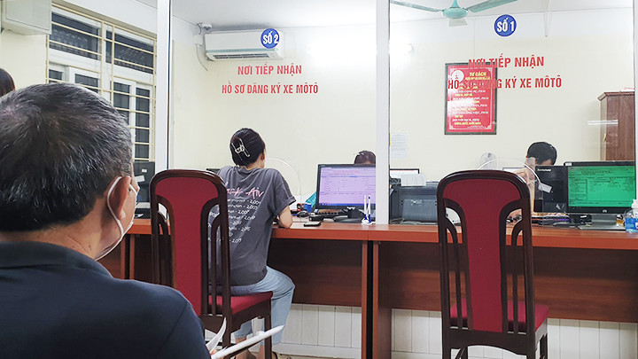 Điều chỉnh lệ phí đăng ký, cấp biển xe ô-tô, xe máy