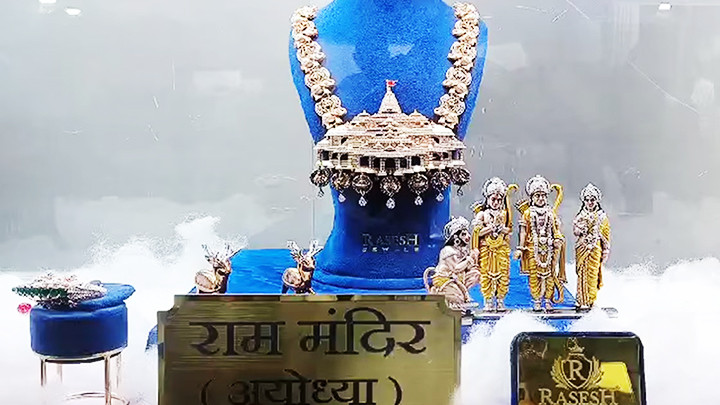 Vòng cổ kim cương phong cách ngôi đền