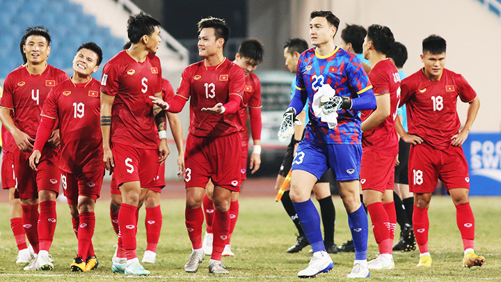 Các cầu thủ cần tập trung cao độ ở những vòng đấu tới. Ảnh: LÊ MINH