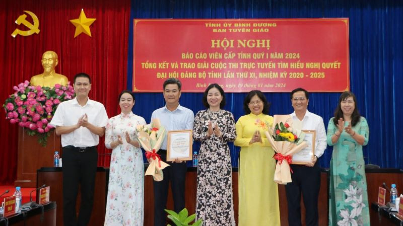 Trao giải cuộc thi trực tuyến “Tìm hiểu Nghị quyết Đại hội Đảng bộ tỉnh Bình Dương lần thứ XI".