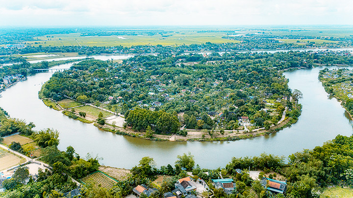 Toàn cảnh làng cổ Phước Tích.