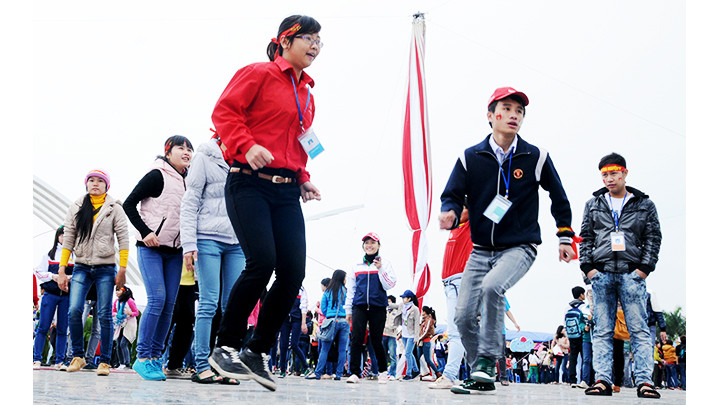 Hoạt động vui chơi lành mạnh là phương thức hữu hiệu để chữa lành các bệnh tâm lý. Ảnh SONG ANH