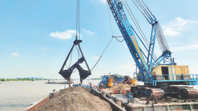 Tỉnh An Giang khai thác nguồn cát sông Hậu phục vụ xây dựng cao tốc Châu Đốc-Cần Thơ-Sóc Trăng. 