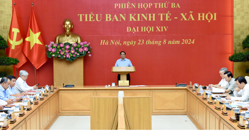 Thủ tướng Phạm Minh Chính, Trưởng Tiểu ban kinh tế -xã hội Đại hội XIV của Đảng chủ trì Phiên họp thứ ba của Tiểu ban.