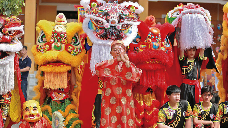 Nghi lễ trước buổi trình diễn múa.