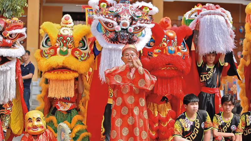 Nghi lễ trước buổi trình diễn múa.