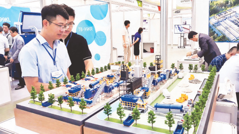 Các giải pháp, sản phẩm trong lĩnh vực năng lượng - môi trường được giới thiệu tại Hội chợ ENTECH HANOI 2023.