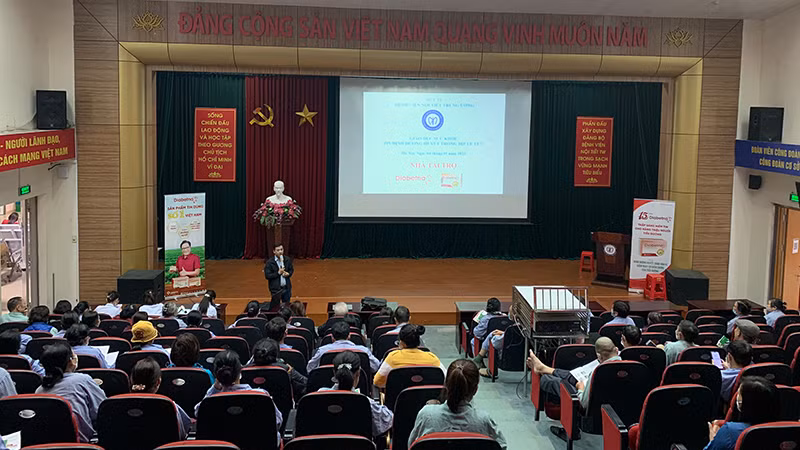 Diabetna đồng hành cùng nhiều bệnh viện trong những chương trình nâng cao kiến thức cho người bệnh đái tháo đường.