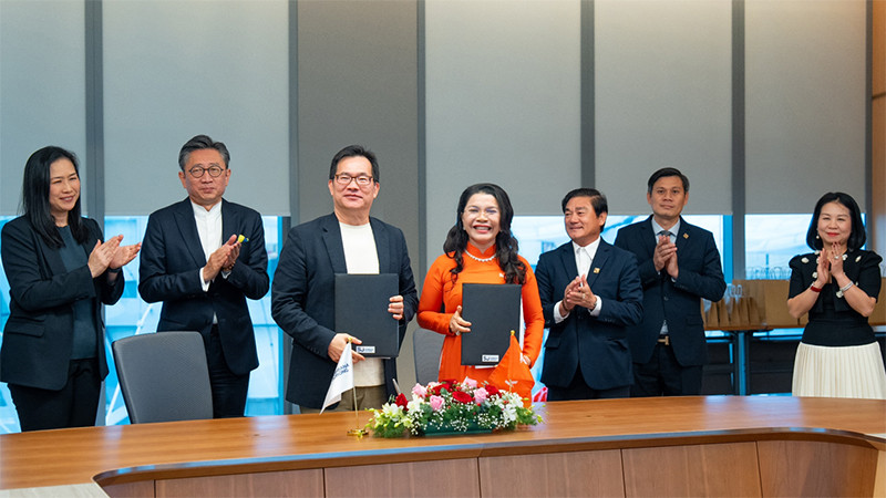 Cú bắt tay chiến lược giữa Kim Oanh Group và Surbana Jurong hứa hẹn nhiều triển vọng tươi sáng.