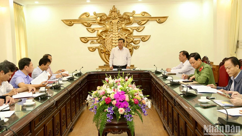 Đồng chí Phạm Gia Túc, Bí thư Tỉnh ủy Nam Định, Trưởng Ban Chỉ đạo phòng, chống tham nhũng, tiêu cực tỉnh phát biểu ý kiến tại một phiên họp Thường trực Ban Chỉ đạo.
