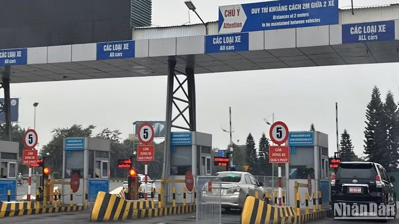 Bộ Giao thông vận tải đang trình Thủ tướng Chính phủ, đề xuất triển khai ETC trước tại 3 sân bay lớn gồm Tân Sơn Nhất, Nội Bài và Đà Nẵng. (Ảnh: minh họa)