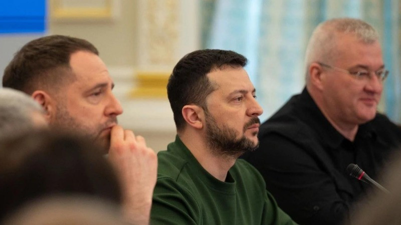 Tổng thống Ukraine Volodymyr Zelensky tại cuộc họp ở Kiev hồi năm ngoái. (Ảnh: AFP/TTXVN) 