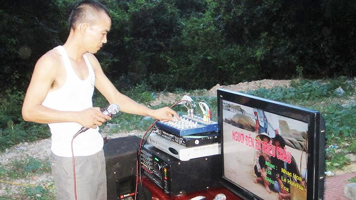 Karaoke tự phát gây ảnh hưởng đến cuộc sống của mọi người. Ảnh: SONG ANH