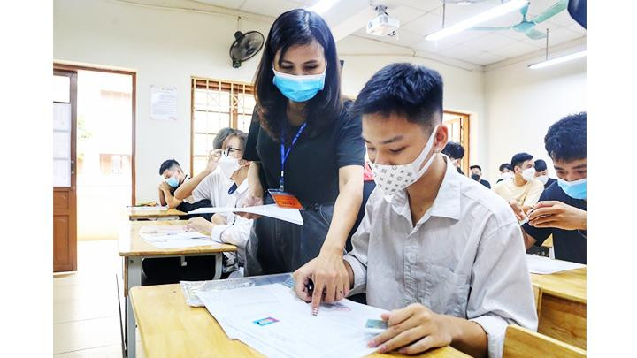 Thí sinh có chứng chỉ IELTS 5.5 sẽ được quy đổi thành 9,5 điểm tiếng Anh trong kỳ thi THPT. Ảnh: BÍCH NGỌC