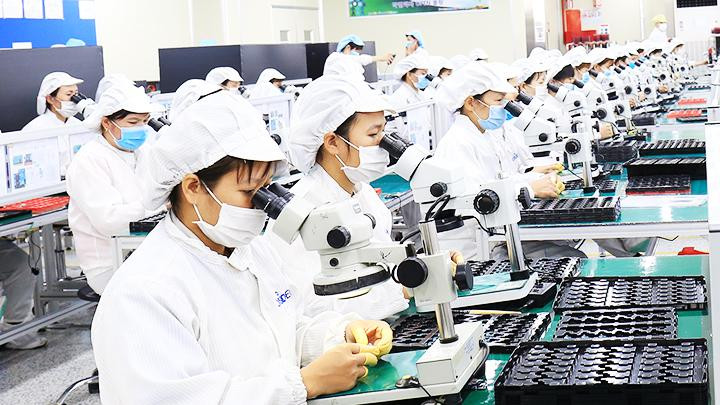 Chính sách bảo hiểm thất nghiệp bổ sung theo hướng hỗ trợ doanh nghiệp và người lao động duy trì việc làm.