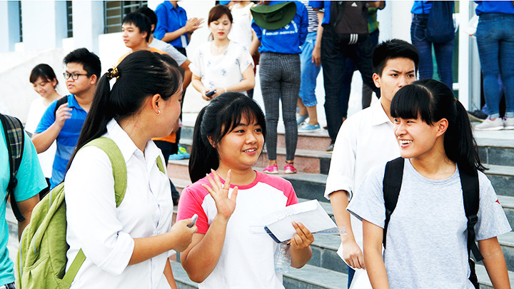 Thí sinh tham gia kỳ thi đánh giá năng lực tại Đại học Quốc gia Hà Nội. Ảnh: BẮC SƠN