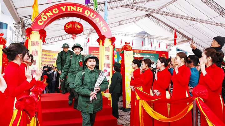 Tiễn tân binh lên đường nhập ngũ năm 2024.