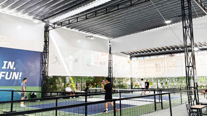 Tuy có che chắn nhưng bạt trang trí, quảng cáo không có chức năng tiêu âm.