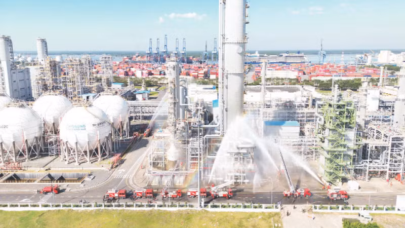 Nhà máy Hóa chất Hyosung tại Phú Mỹ trong buổi diễn tập phòng cháy, chữa cháy.