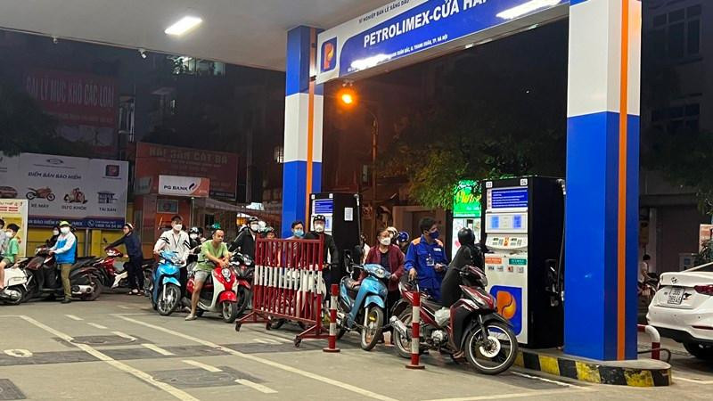 Tiếp tục rà soát chi phí cụ thể trong tính giá xăng, dầu 