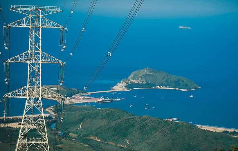 Đường dây 500kV mạch 3 Vũng Áng-Quảng Trạch-Dốc Sỏi-Pleiku 2 vừa được hoàn thành và đóng điện.