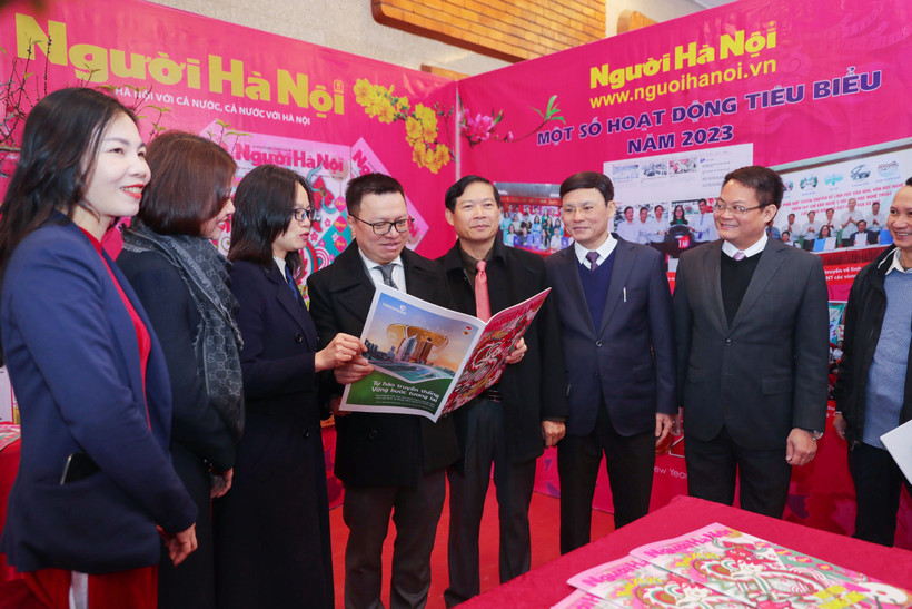 [Ảnh] Khai mạc Hội báo Xuân Giáp Thìn Hà Nội 2024