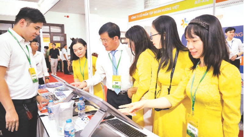 Nhiều giải pháp công nghệ được trưng bày và giới thiệu tại Tuần lễ chuyển đổi số và khởi nghiệp đổi mới sáng tạo - Mekong delta 2024.