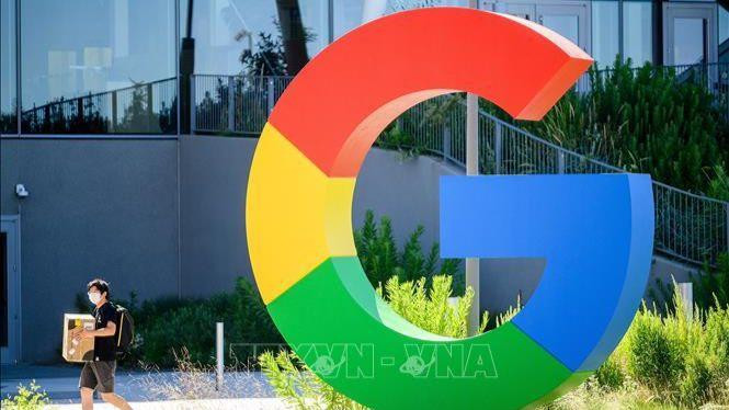 Biểu tượng Google tại trụ sở ở Mountain View, California, Mỹ. (Ảnh: AFP/TTXVN)