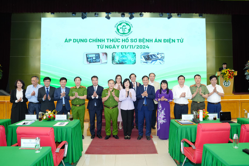 Triển khai Bệnh án điện tử và ứng dụng Bạch Mai care.