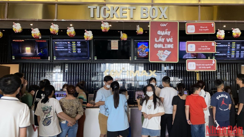 Rạp chiếu phim đông khách dịp nghỉ lễ 2/9.