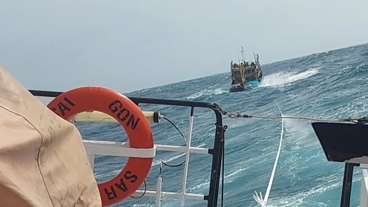 Ứng cứu tàu cá kịp thời.