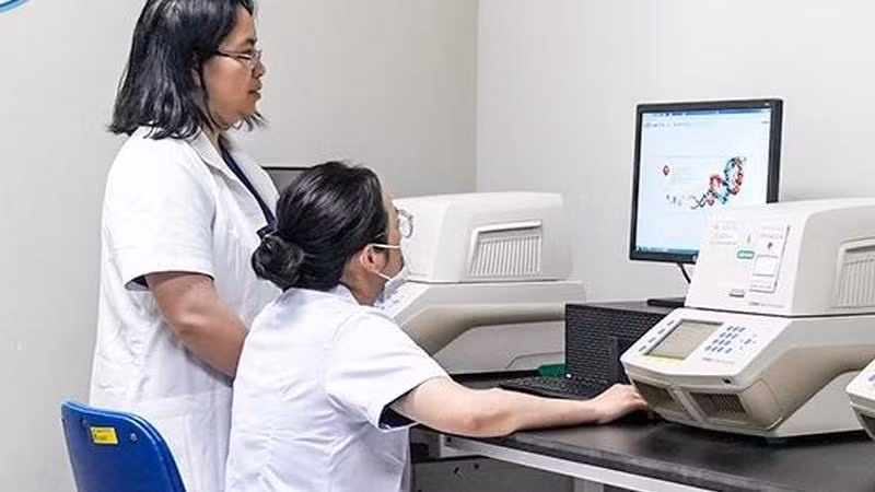 Thực hiện kỹ thuật Realtime PCR xét nghiệm chẩn đoán Adenovirus.